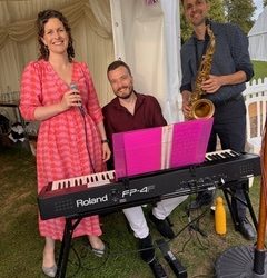 Cool Jazz on a Summer Evening – Champagne and Lobster!